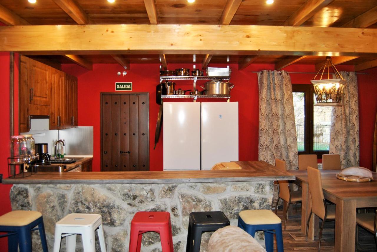 Complejo Casas Rurales Mansiones Y Villas Deluxe Collado Mediano Exterior photo
