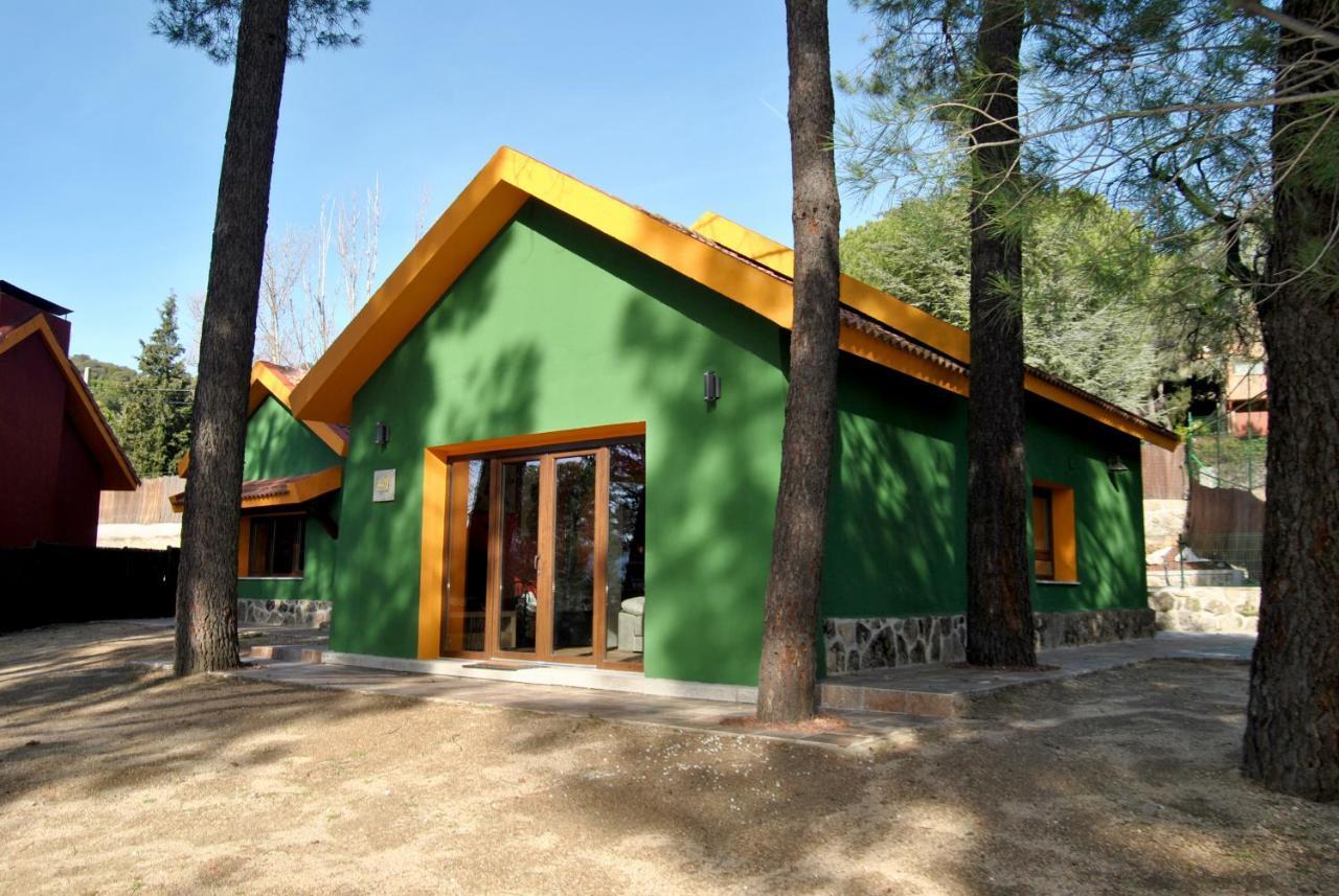 Complejo Casas Rurales Mansiones Y Villas Deluxe Collado Mediano Exterior photo