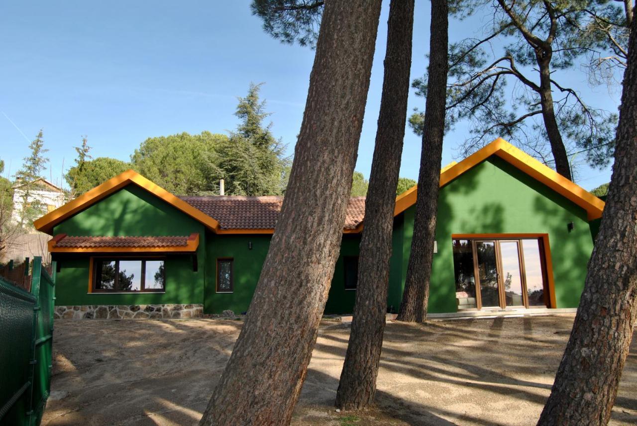 Complejo Casas Rurales Mansiones Y Villas Deluxe Collado Mediano Exterior photo